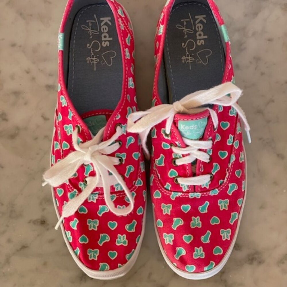 TAYLOR SWIFT KEDS Favorite Things Bows & Cats Print Pink Blue Sneakers 9… - Picture 2 of 16